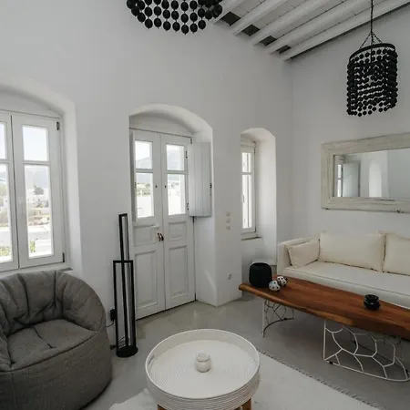 Aillia House *