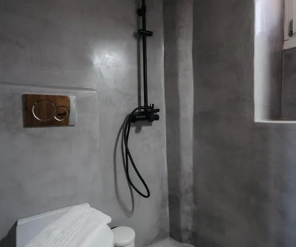 Aillia House Artemonas