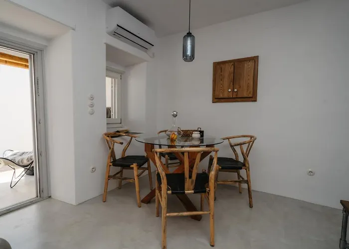 Villa Aillia House *