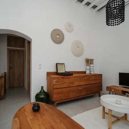 Aillia House Artemonas