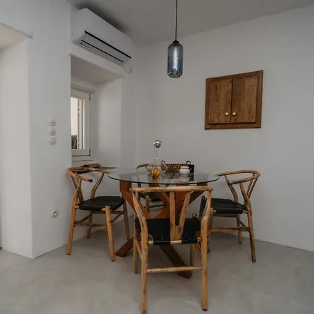 Villa Aillia House *